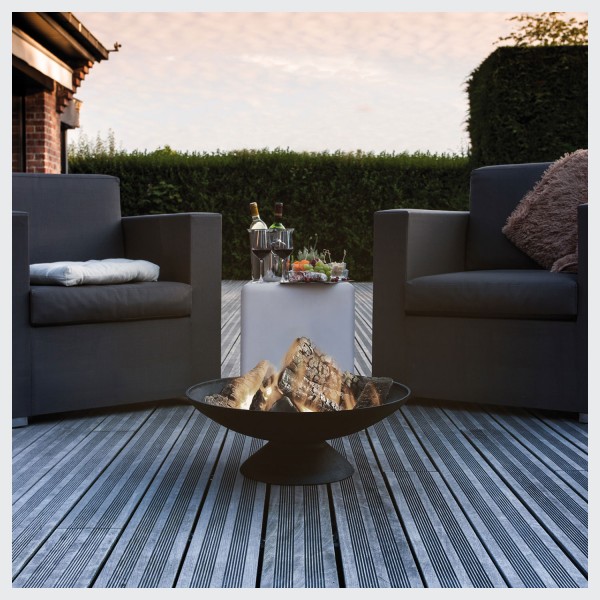 JUNTO Fonte - Elegant, modern brazier.